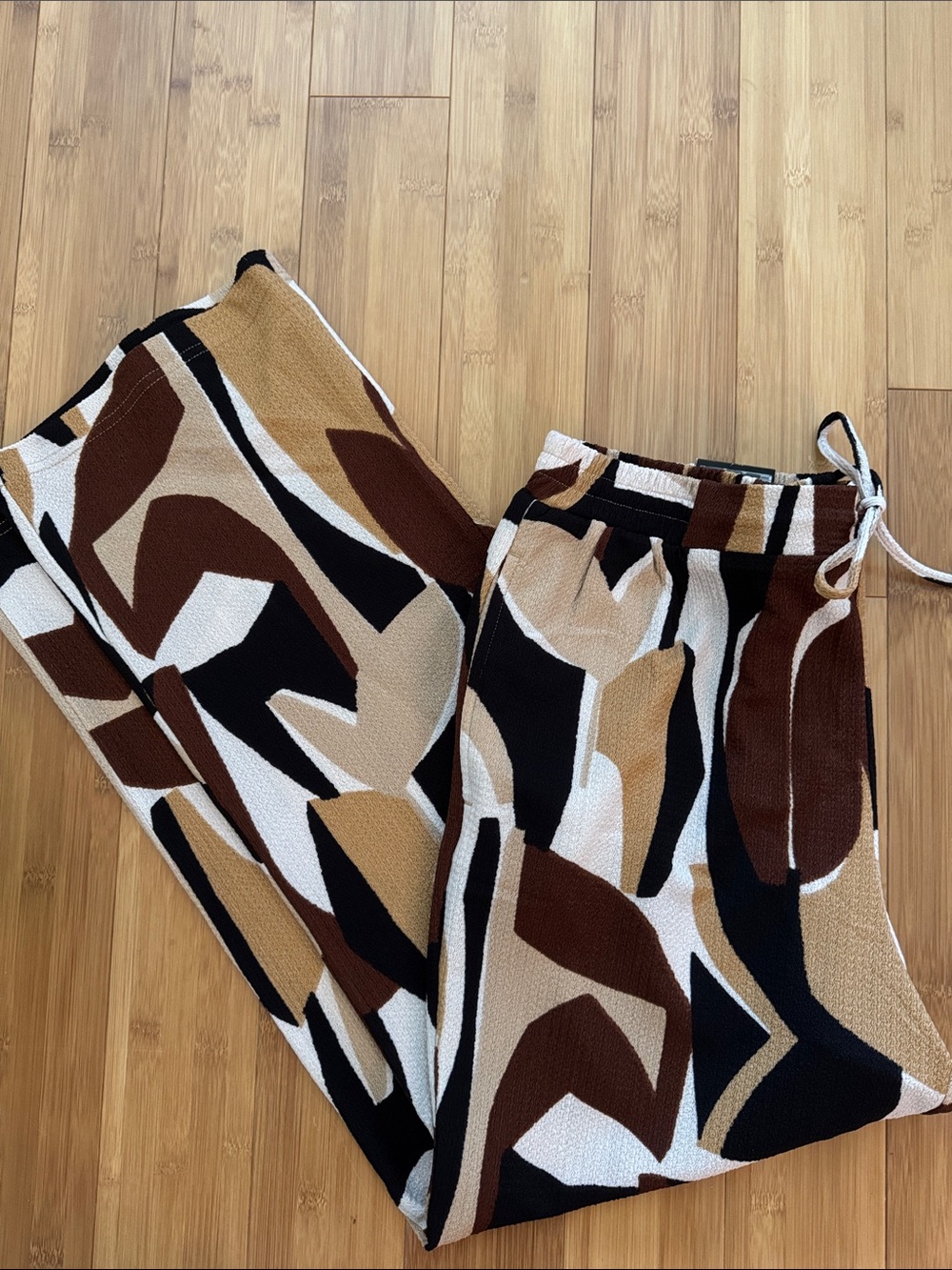 Soho Apparel Abstract Print Wide-Leg Joggers in Brown, Black & Cream